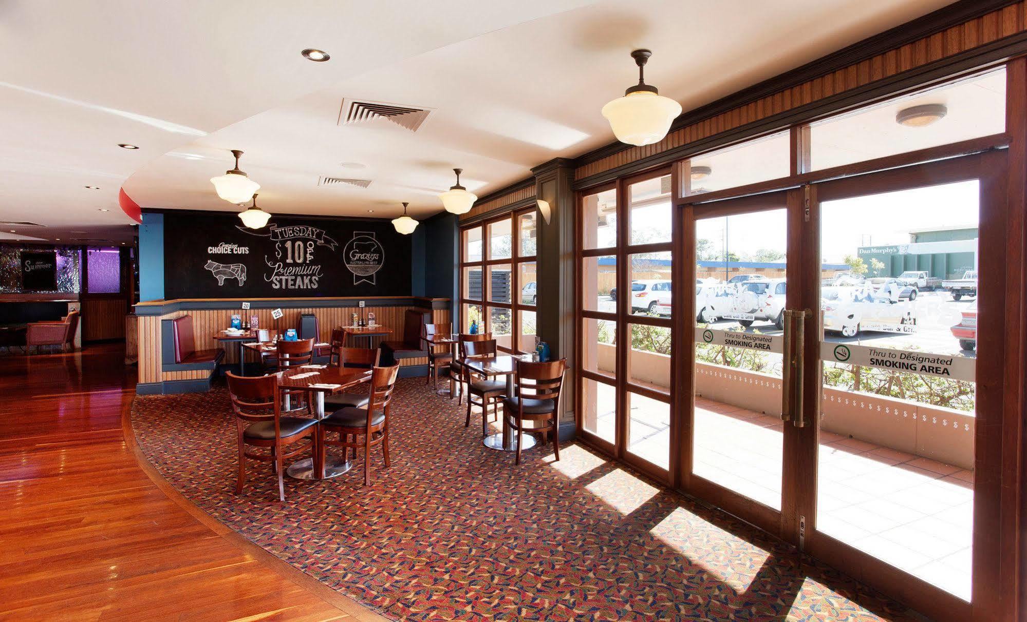Wilsonton Hotel Toowoomba Bagian luar foto